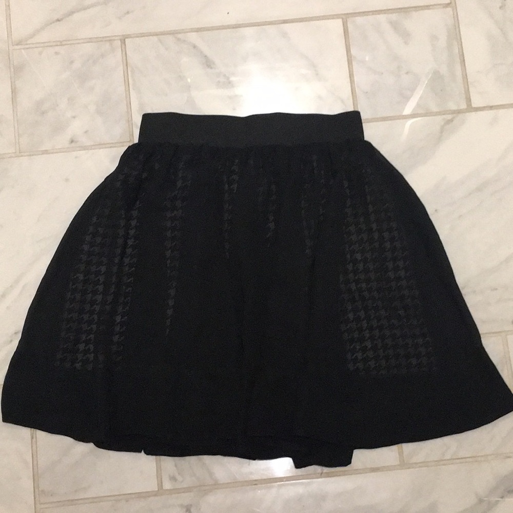 Houndstooth skirt